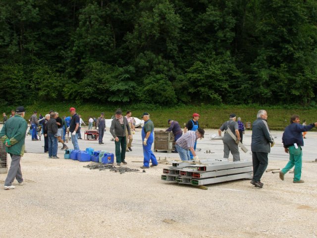 zeltaufbaun_09_07_09_-0006