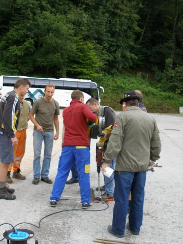 zeltaufbaun_09_07_09_-0007