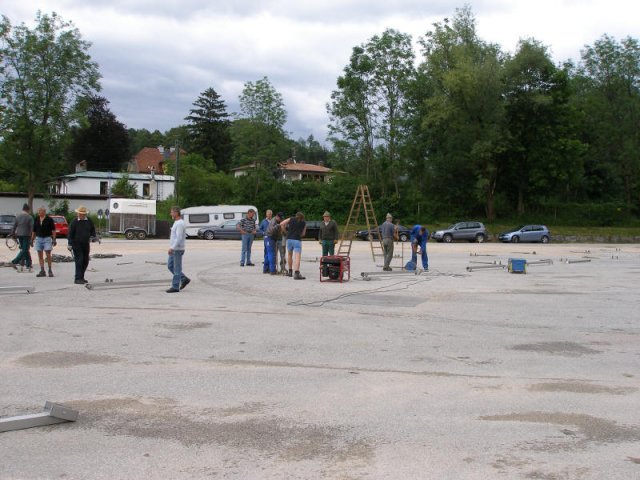 zeltaufbaun_09_07_09_-0011