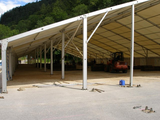 zeltaufbaun_09_07_09_-0073